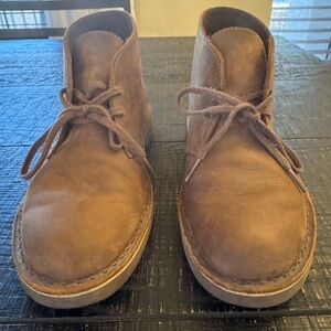 Clark’s- Full Soft Brown Leather boot
Like new!